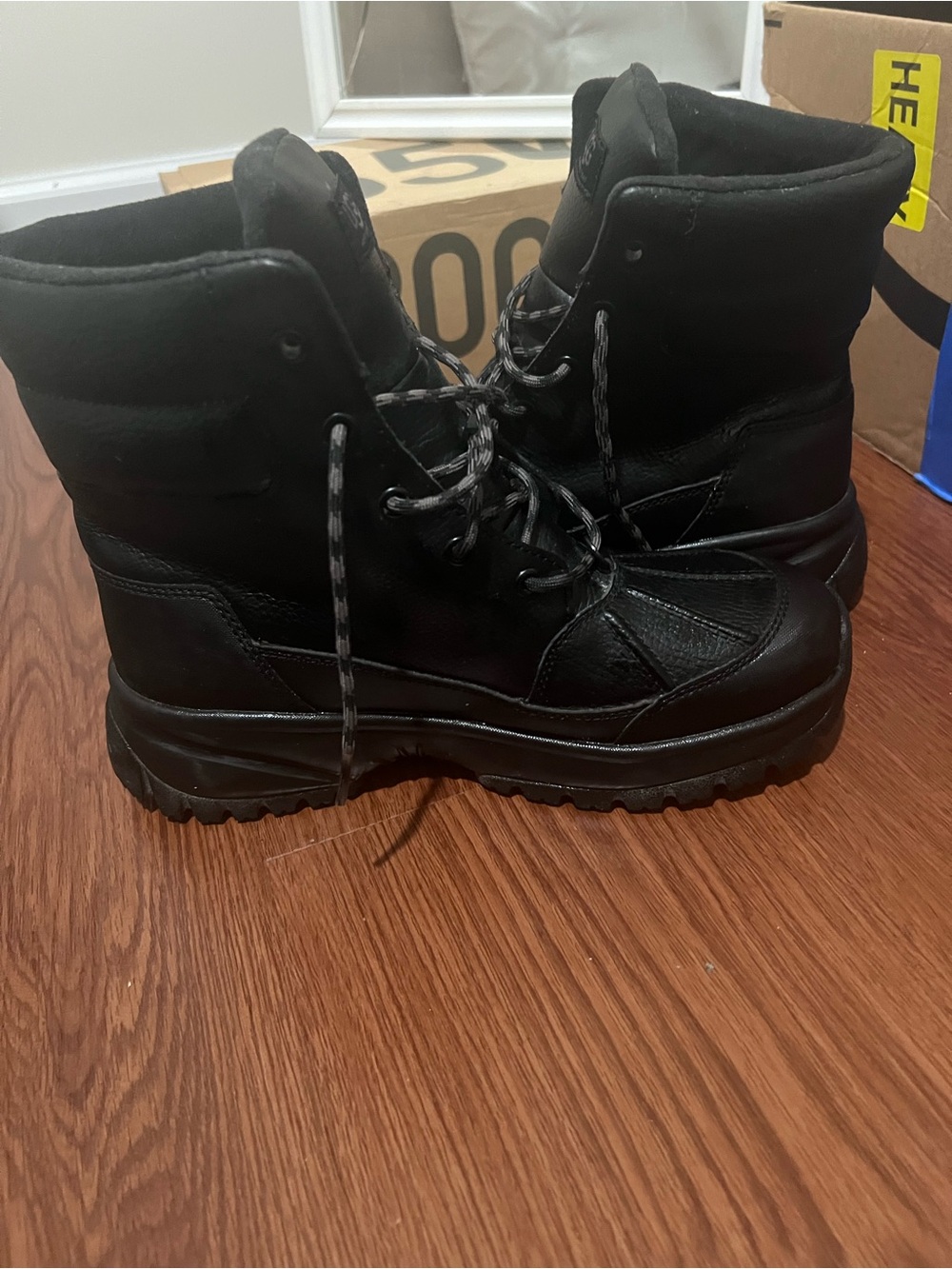 UGG Black Women's Winter Lace-Up Boot